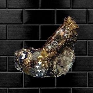 "Odyssey" Bespokez Size 10 Brown & Gold Heels